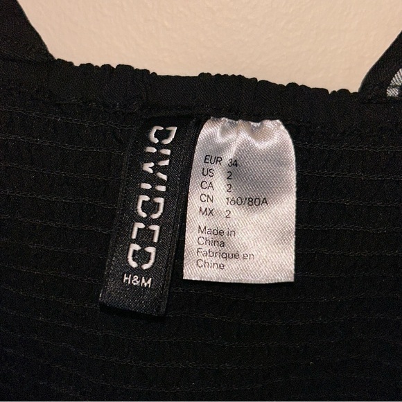 H&M Divided Black & White Cropped Striped Patterned Tank Top (Size 2) - Picture 6 of 6